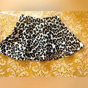Leopard Skirt: 2T ⭐️